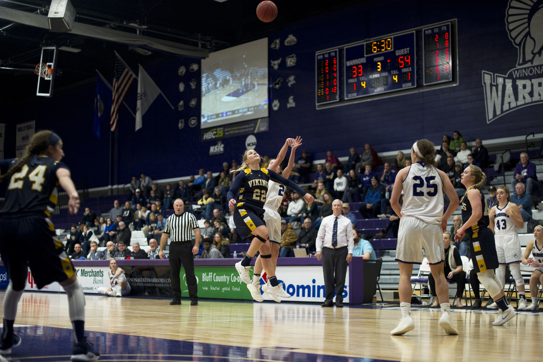 WSU v. Augustana 02